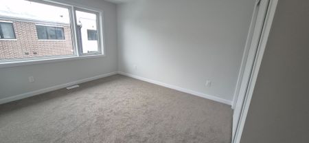 For Lease - 701 Glenroy Gilbert Drive Unit# 18, Barrhaven, Ontario - Photo 4