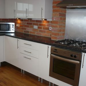 Student Properties to Let - Photo 2