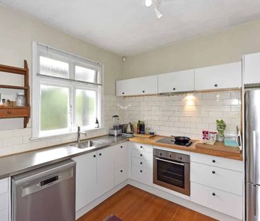 1 Bedroom home in a great location! - Photo 2