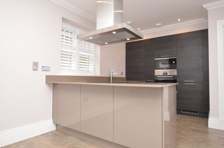 Flat to rent - Park Avenue, Bromley, BR1 - Photo 4