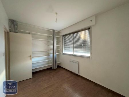 Location Appartement 2 pièces 42m² MARSEILLE 8ème - Photo 3