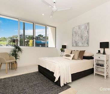 Furnished Stylish One-Bedroom Apartment in North Ward - Photo 2