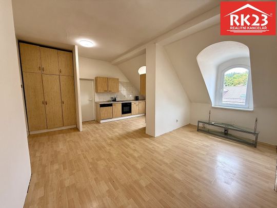 Pronájem bytu 1+kk 34 m² - Photo 1