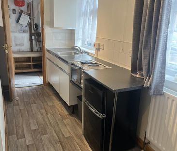 Studio to rent - Photo 4