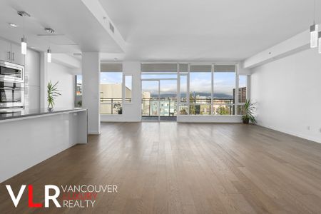 Penthouse in Vancouver West Side, None - Photo 3