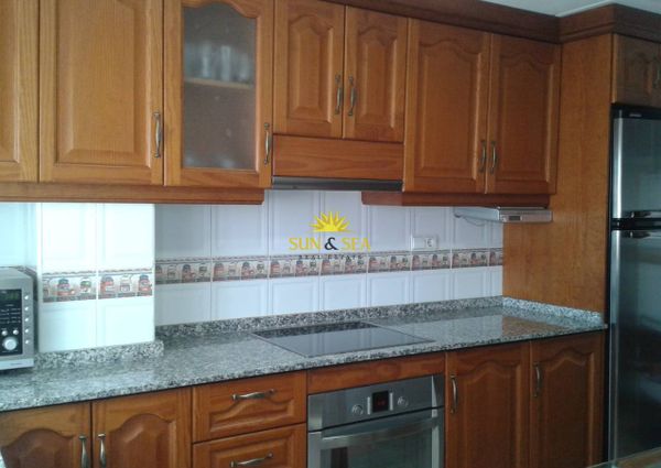 THREE-BEDROOM APARTMENT – ALMORADÍ