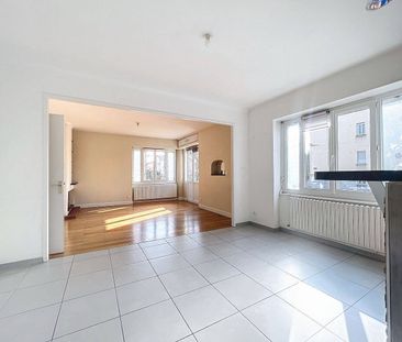 Location appartement 4 pièces 98 m² à Bourg-en-Bresse (01000) GARE - Photo 1