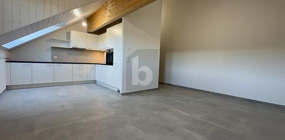 EN PLEIN CENTRE DU VILLAGE - NEUF - Foto 2