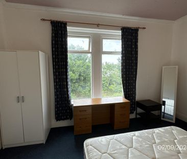 6 bedroom detached house to rent - Photo 6