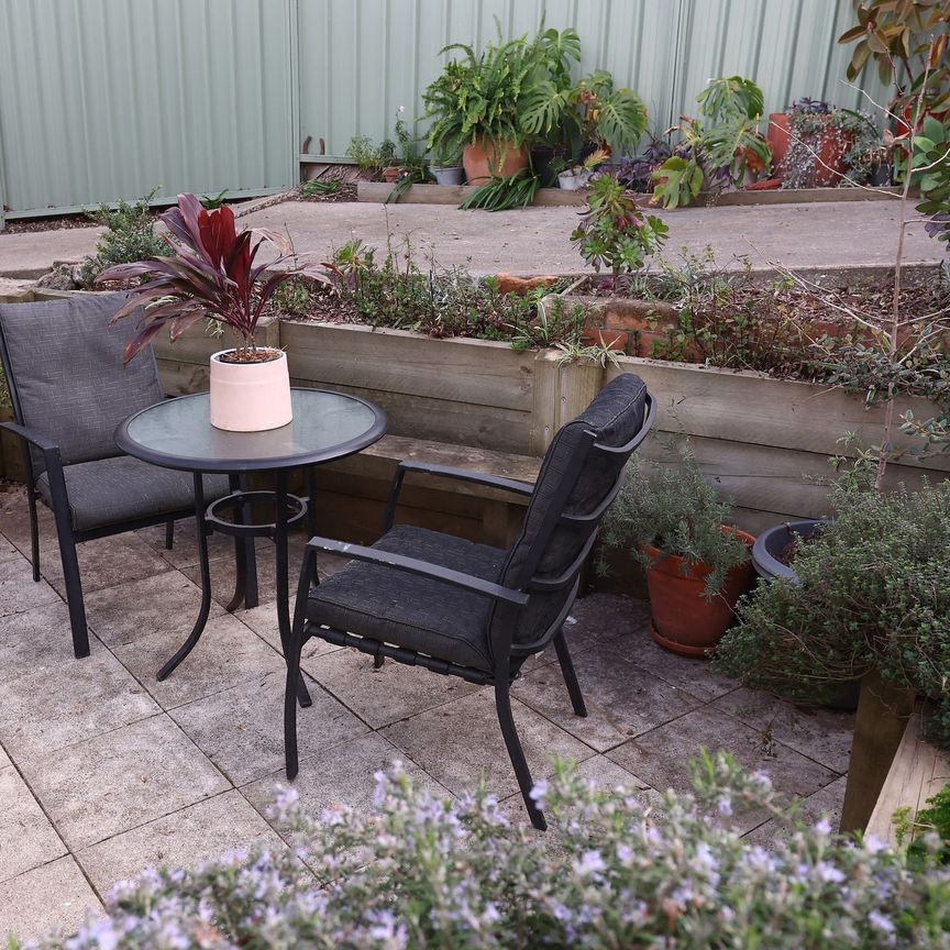 Charming East Albury Home with Space and Convenience - Photo 1