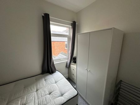Room in a Shared House, Tennyson Street, LE2 - Photo 4
