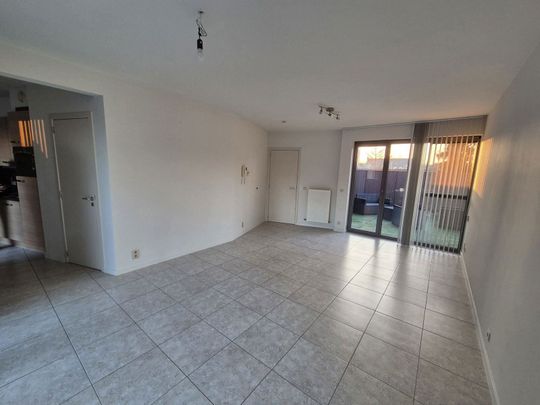 Instapklaar appartement met terras in het hart van Tessenderlo-Ham. - Photo 1