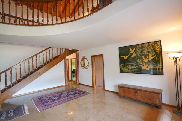 MAGNIFICENT PENTHOUSE FOR RENT IN GRAVELONE - Photo 1