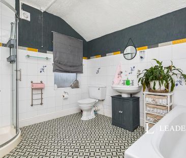 3 bedroom terraced house to rent - Photo 5