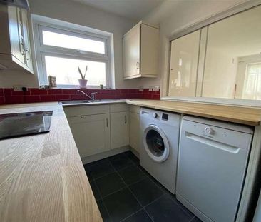 Sycamore Grove, New Malden, KT3 - Photo 6