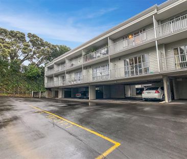 One Bedroom Mount Roskill - Photo 2