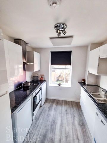 1 bedroom terraced house to rent - Photo 4