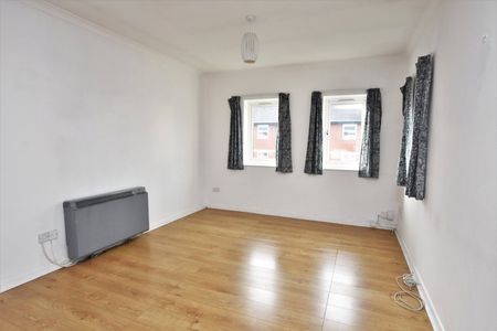 Elizabethan Court, St Leonards, Exeter, Devon, EX2 - Photo 4