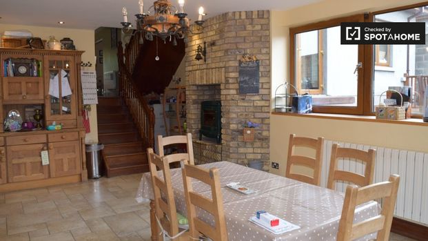 Room for rent in 5-bedroom apartment in Portmarnock, Dublin - Photo 1