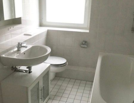 Gemütliche 2-Zimmer-Wohnung mit Tageslichtbad und Balkon - Foto 1