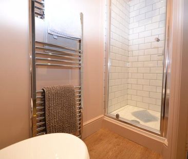 2 bedroom semi-detached house to rent - Photo 2