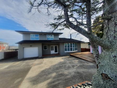 Large Family Home with Space Inside and Out! - Photo 5
