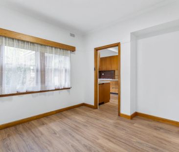 Comfortable Living in a Quiet Glen Iris Street - Photo 6