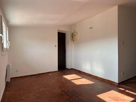 Location appartement Marseille 1er (13001) - Photo 4