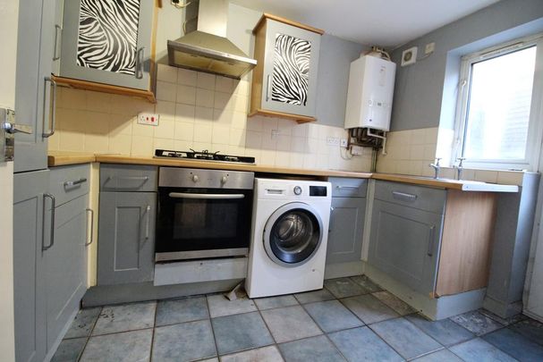 3 bedroom end of terrace house to rent - Photo 1