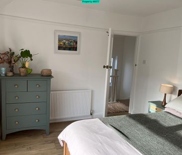 3 bedroom end of terrace house to rent - Photo 3