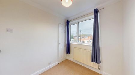3 bedroom semi-detached house to rent - Photo 3