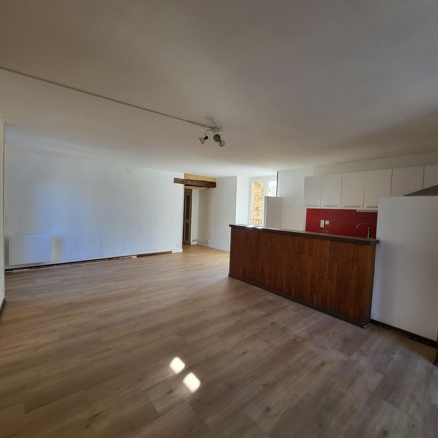 Location Appartement 5 pièces 89m² SARLAT LA CANEDA 24200 - Photo 1