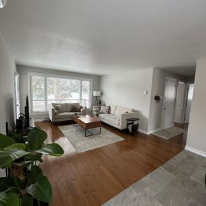 6 1/2 avec 3 chambres à louer Vieux Longueuil - Photo 2