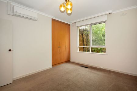 11 Loch Avenue, St Kilda East - Photo 5