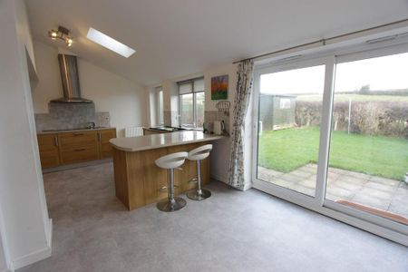 3 bedroom detached house to rent - Photo 4