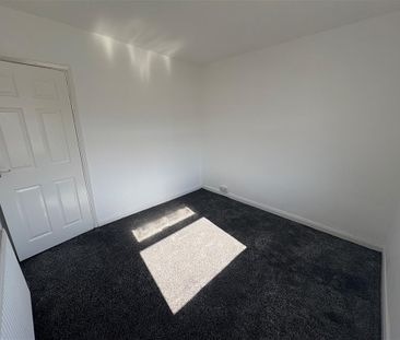 Avenue Road, Doncaster, Askern - Photo 4