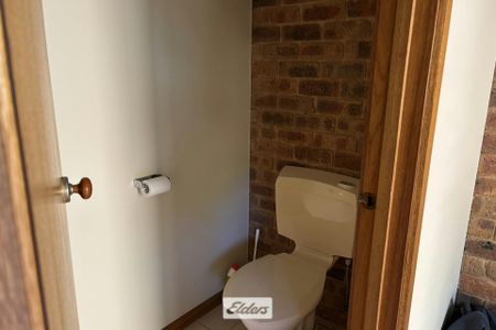 CENTRALLY LOCATED TOWNHOUSE - Photo 2