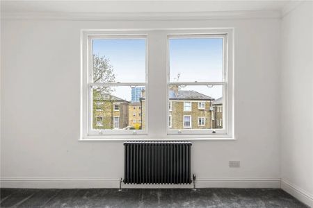 3 bedroom flat in Archway - Photo 2