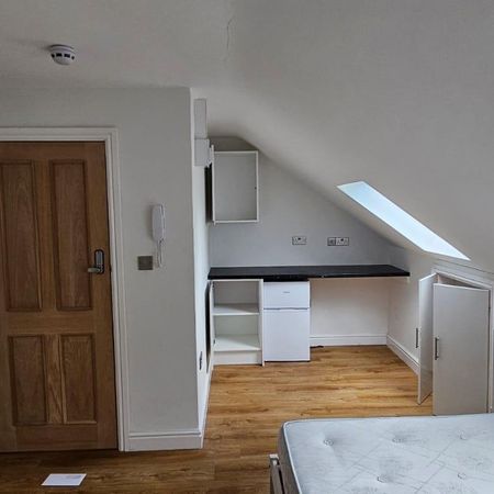 Hopton Road, Wealdstone HA3, London - Photo 3