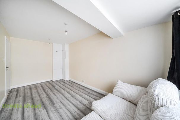 4 bedroom house to rent - Photo 1