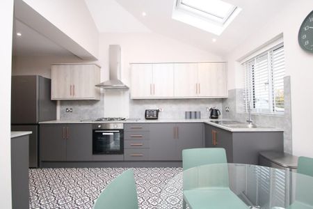 1 bedroom in a house share to rent - Photo 3