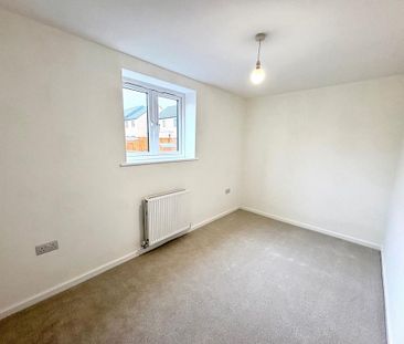 3 bedroom semi-detached house to rent - Photo 3