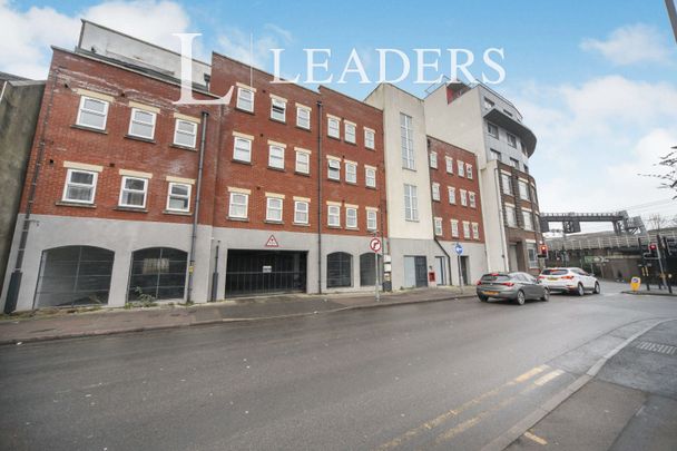 2 bedroom apartment to rent Bedford Heights - 2 bedroom apartment - Central Luton - Unfurnished - No Parking - Photo 1