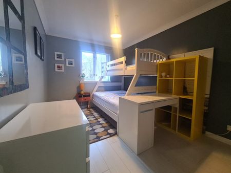 Brisbane Court - Photo 3