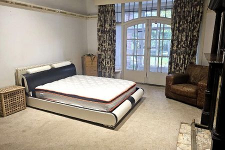 2 bedroom ground floor flat to rent - Photo 5