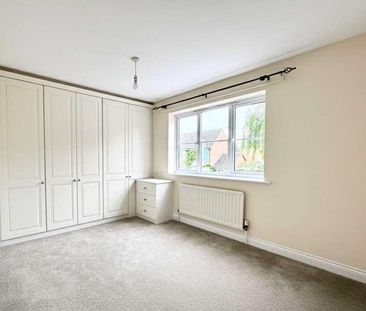 The Old Orchard, Farnham, Surrey, Surrey, GU9 - Photo 4