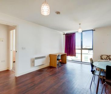1 bedroom flat to rent - Photo 2