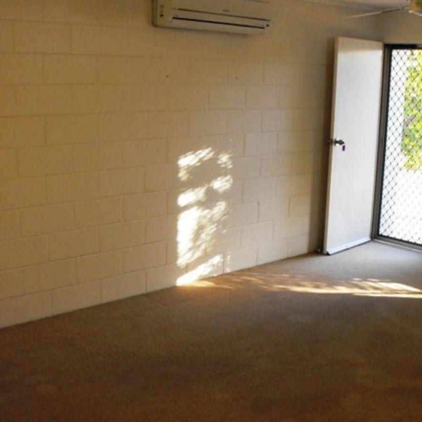 Unit 2/18 Burnett Crescent, Wulguru. - Photo 1