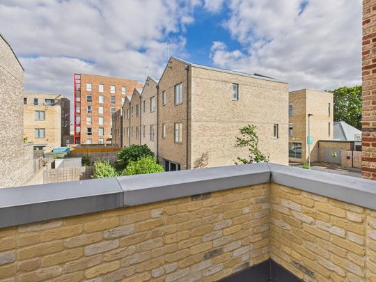 2 bedroom semi-detached house to rent - Photo 1