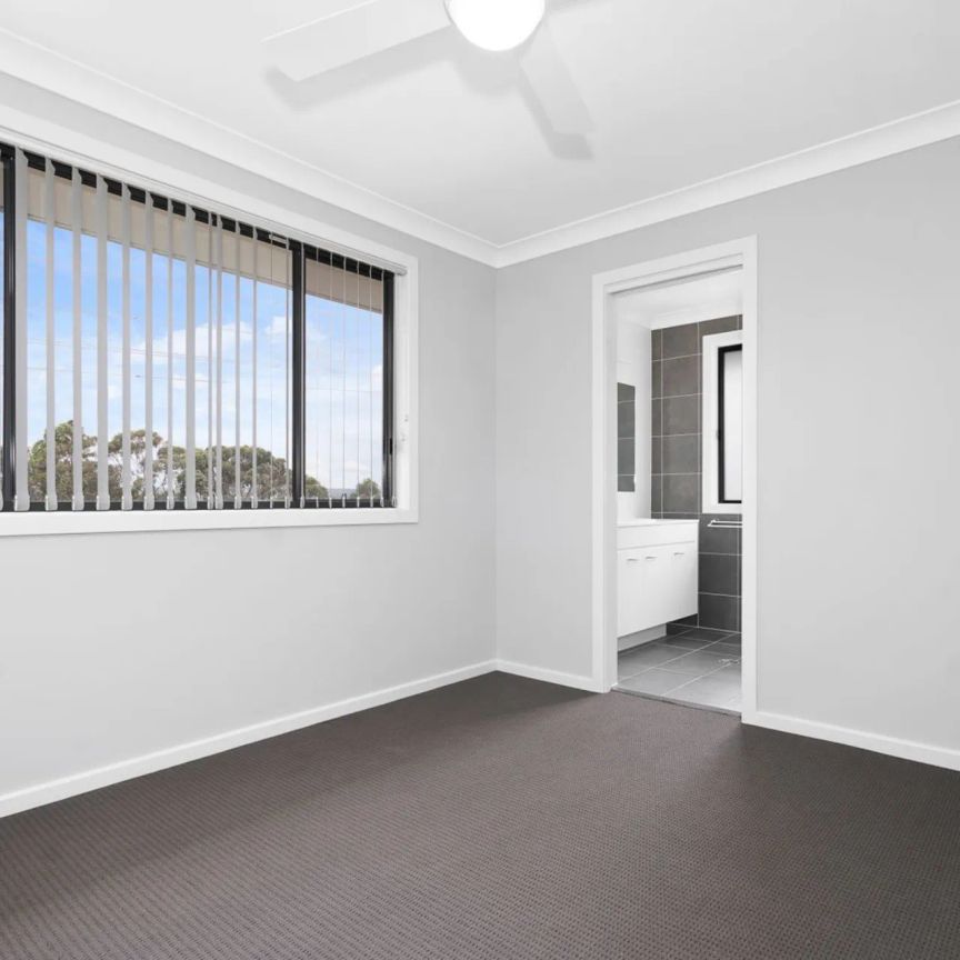PRESTIGE TOWNHOUSE - Photo 1